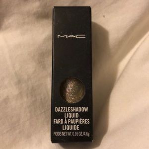 MAC dazzle shadow liquid